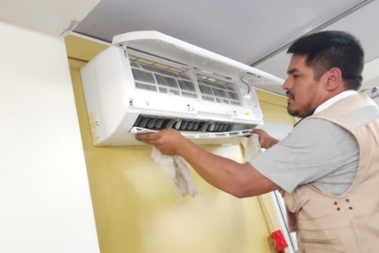 Mantención de un equipo de climatización